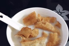 椰子汁的凉热性质和是否会上火——揭秘椰子汁的真相！