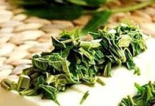 发酵茶水的神奇妙用（用发酵茶水浇菜，让生长更健康）