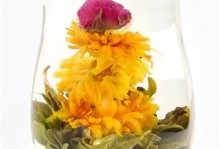 茶叶水浇花指南（浇花必备，茶叶水的妙用）